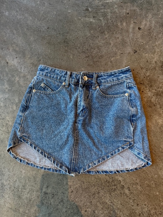 Edikted Dresses & Skirts - Edikted denim skirt